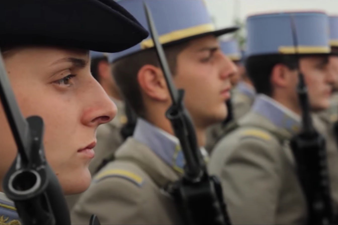 Fiche métier sous-officier de l'armée de terre 14 Fiche métier sous-officier de l'armée de terre