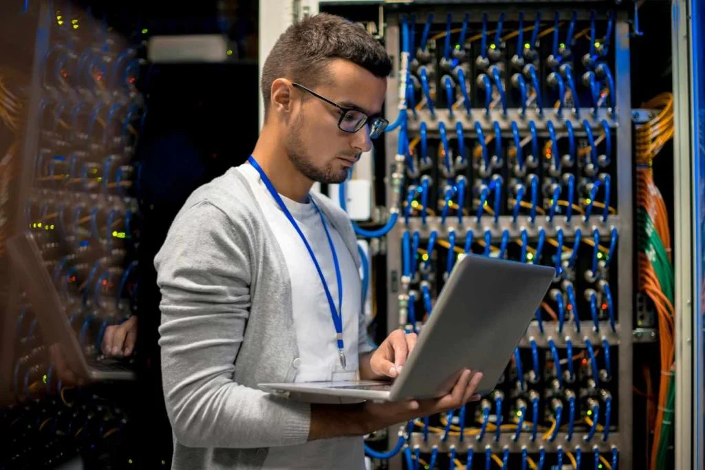 Métiers par secteur 38 secteur informatique réseau