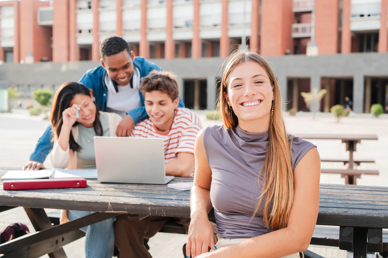 Les études en alternance : les meilleures formations en 2024 1 meilleures formations alternance en 2024