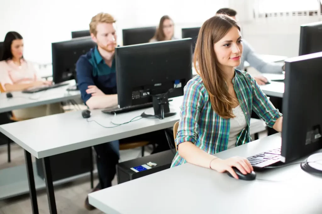 Devenir développeur Full Stack : tout ce qu’il faut savoir pour se lancer et réussir 3 formation développeur full stack